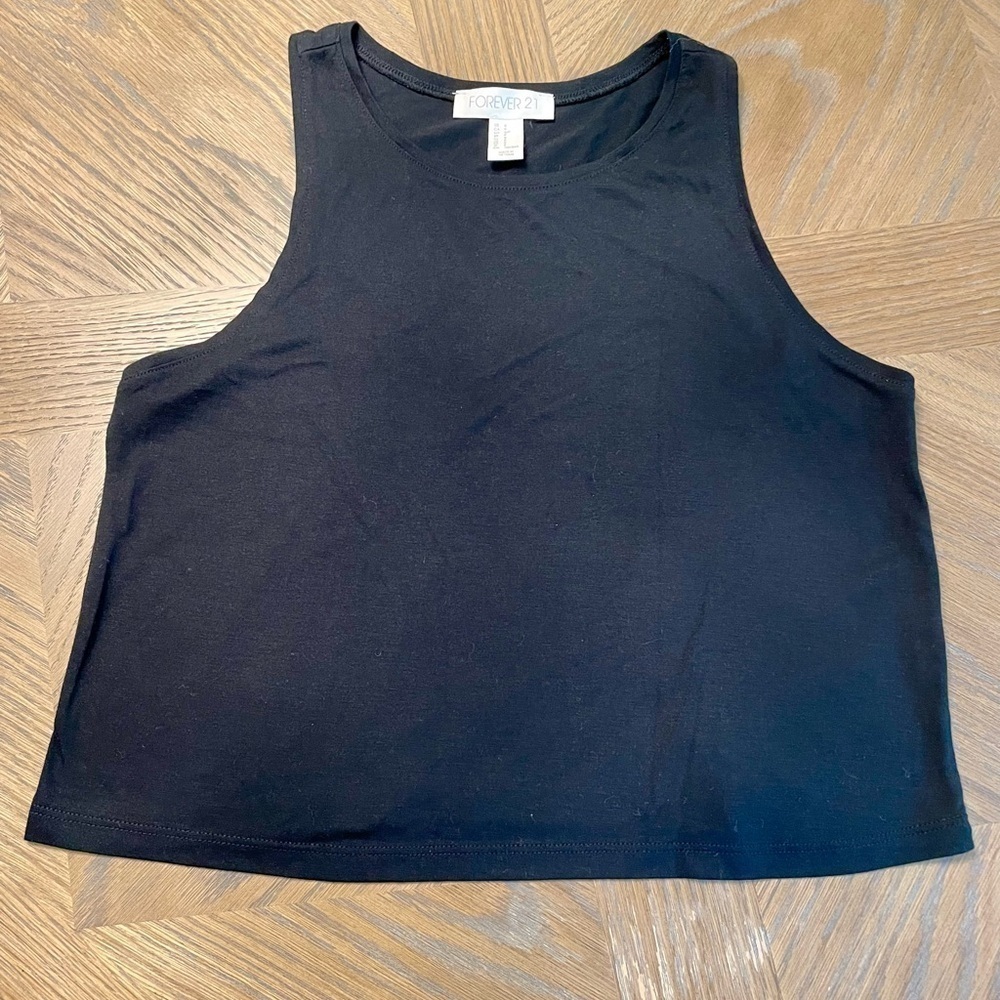 NWOT Forever 21 Cropped Black Tank Top